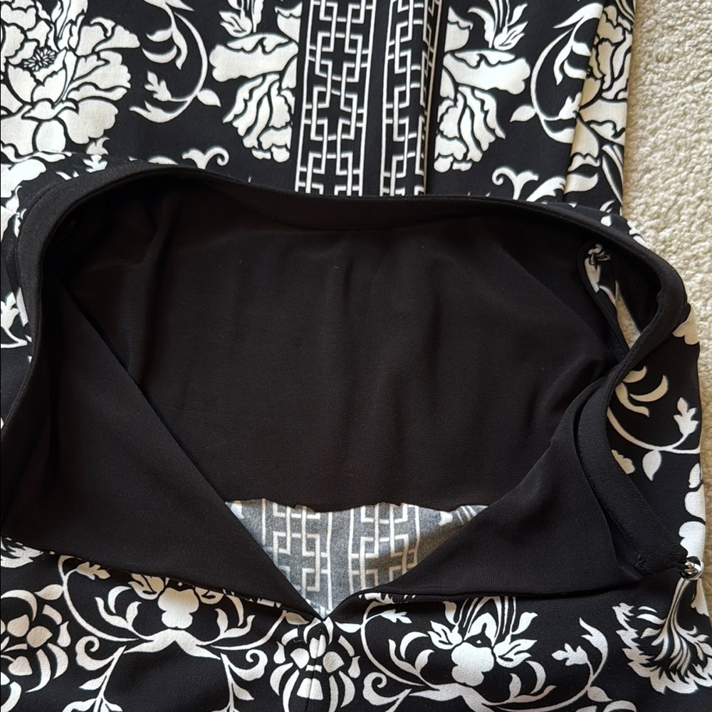 WHBM Elegant Black and White Sleeveless Floral Dress - Picture 7 of 8